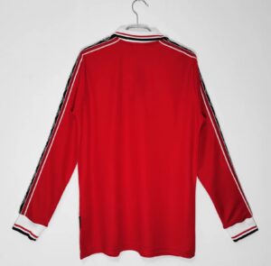 Manchester United 1998-99 Home Shirt Long Sleeved - Image 3